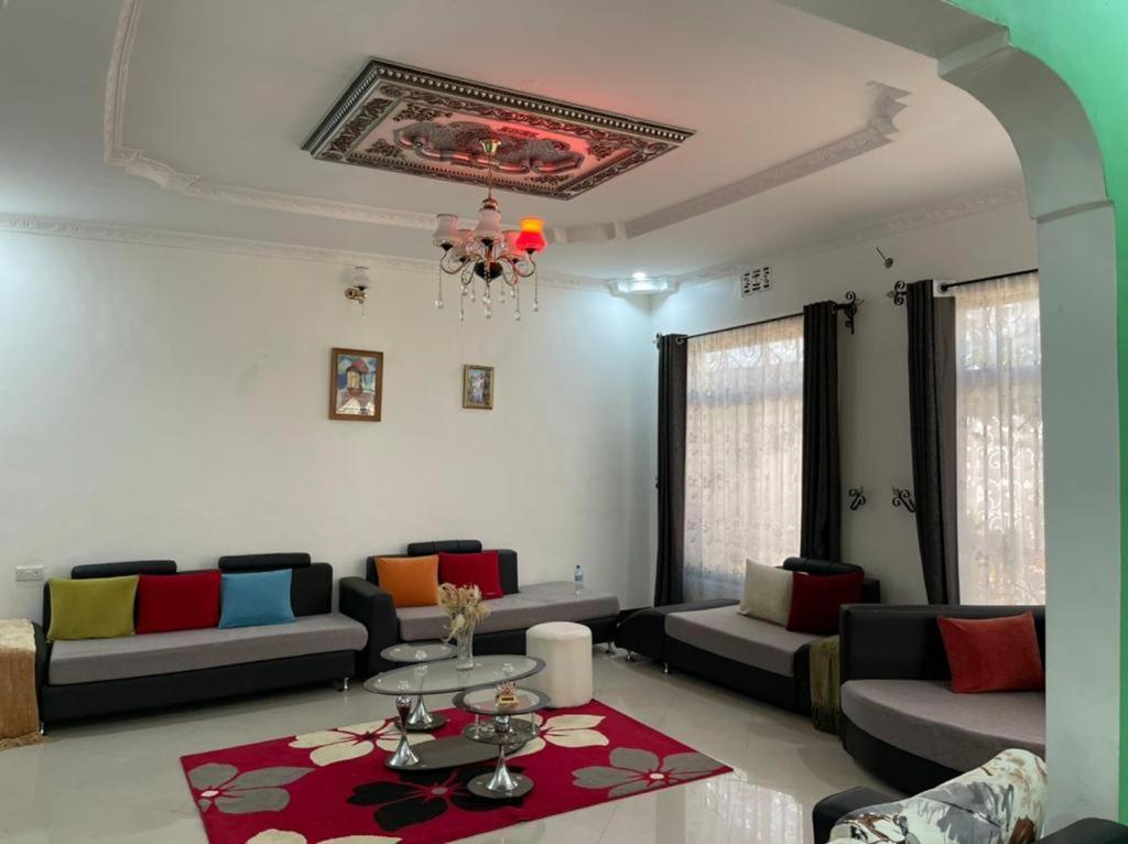 הוסטל Boma la Ngombe Evelina House מראה חיצוני תמונה