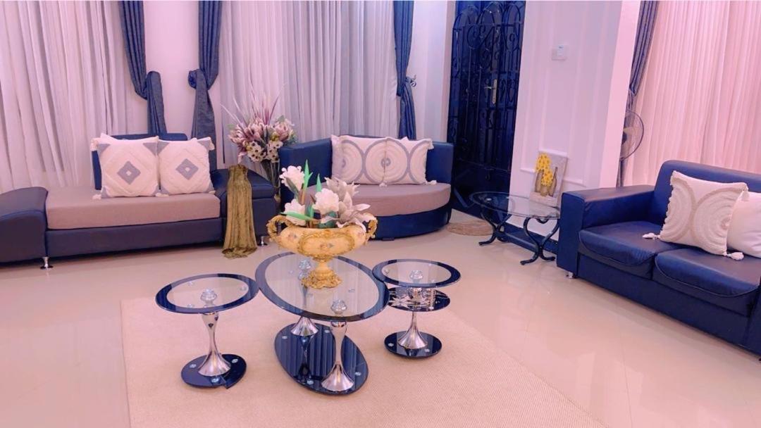 הוסטל Boma la Ngombe Evelina House מראה חיצוני תמונה
