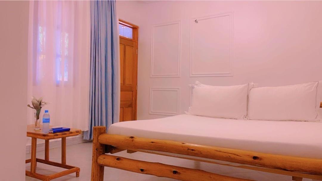 הוסטל Boma la Ngombe Evelina House מראה חיצוני תמונה